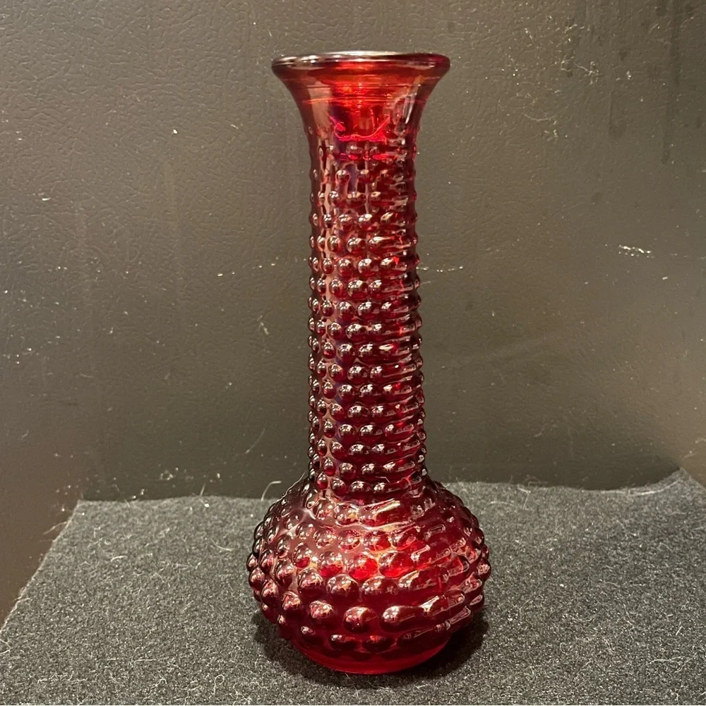 Vintage E. O. Brody Red Hobnail Bud Vase - Picture 5 of 12